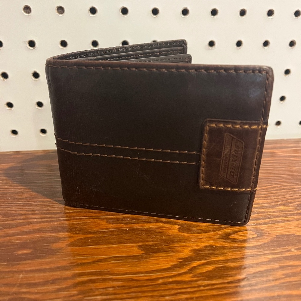 Dickies Wallet Brown With Middle Fold